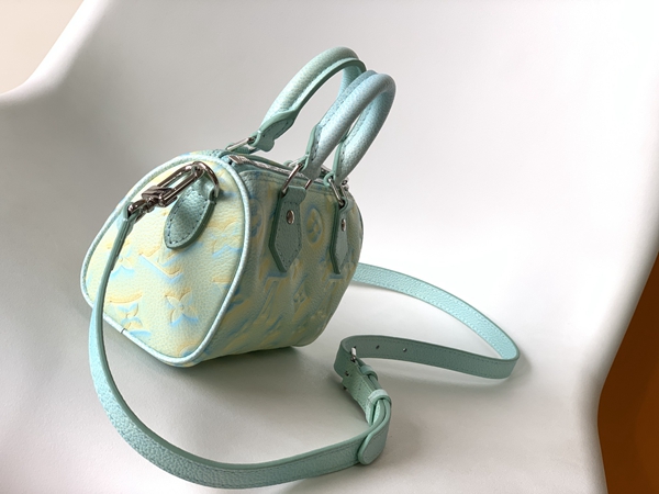 ルイヴィトンバッグ側面デザイン